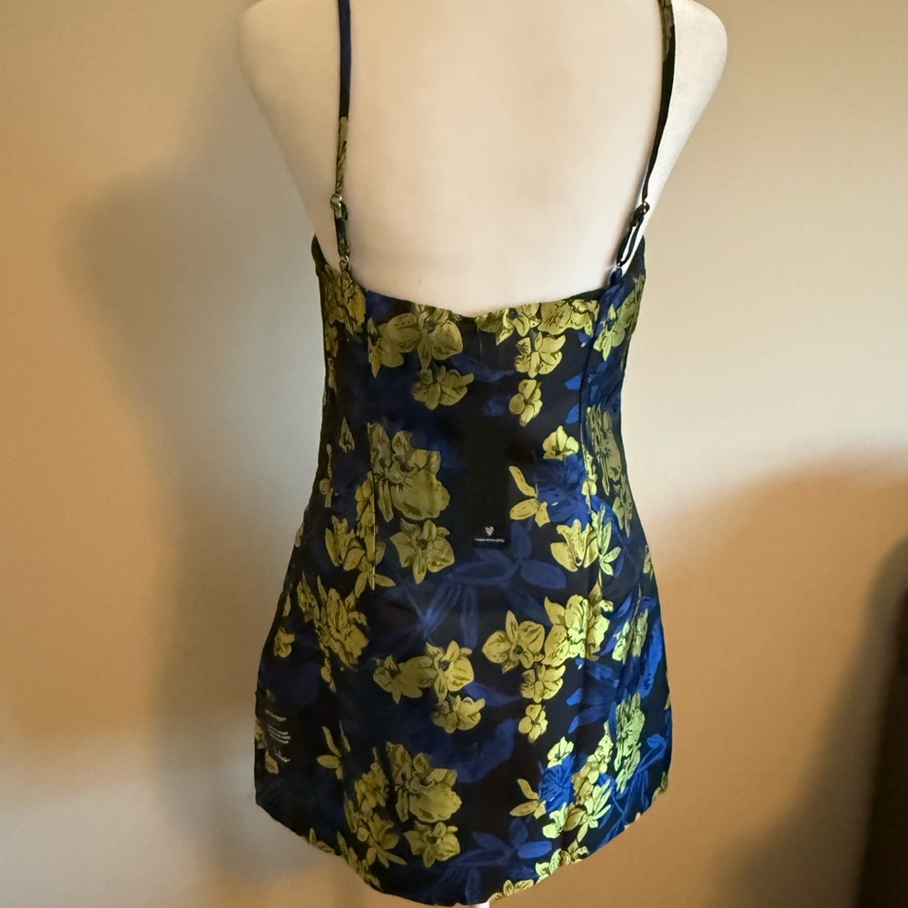 NWT Lulu’s black and blue floral jacquard mini dress sz s - Picture 11 of 11